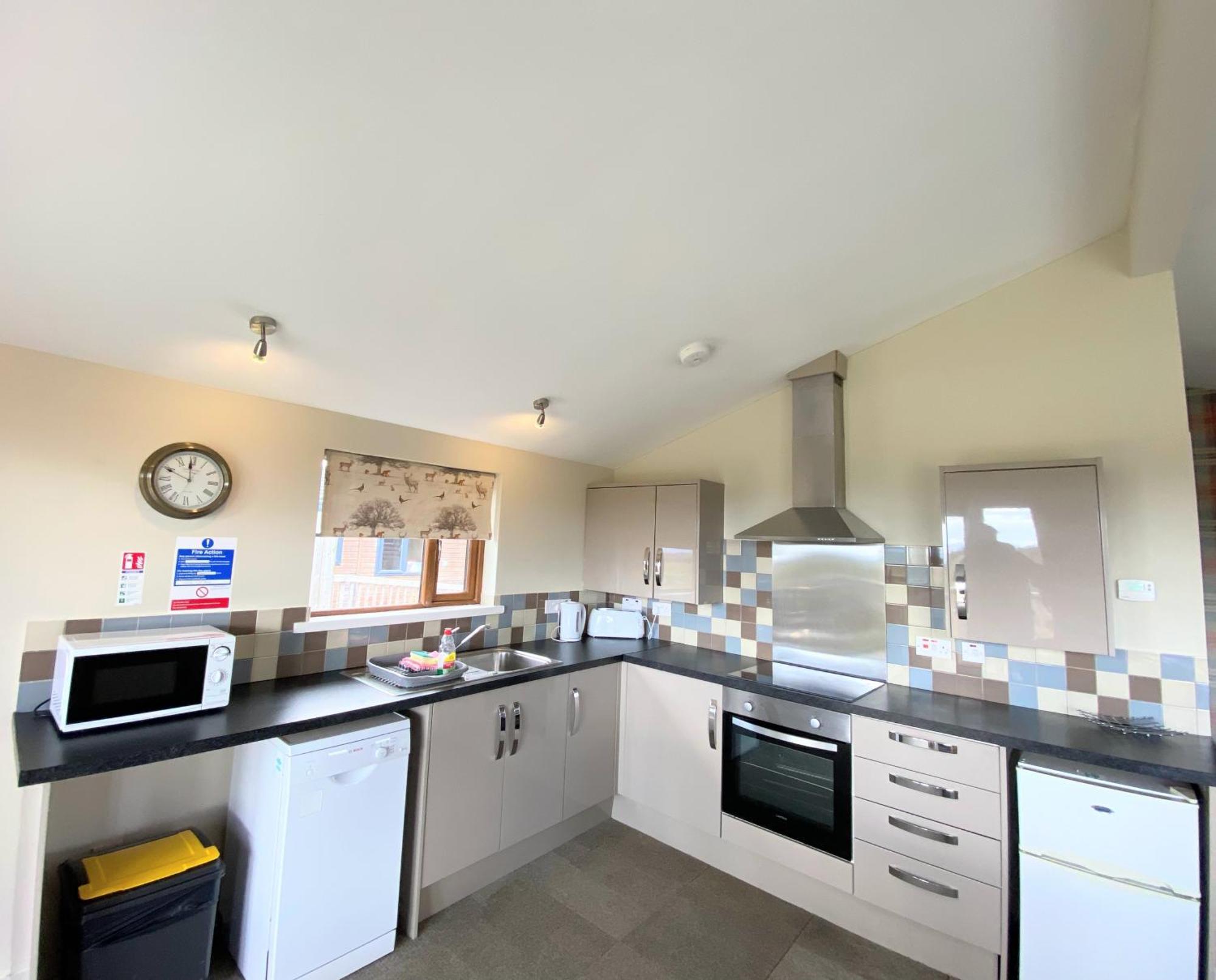 Ochil 10 With Private Hot Tub - Fife - Loch Leven - Lomond Hills Villa Kelty Екстериор снимка