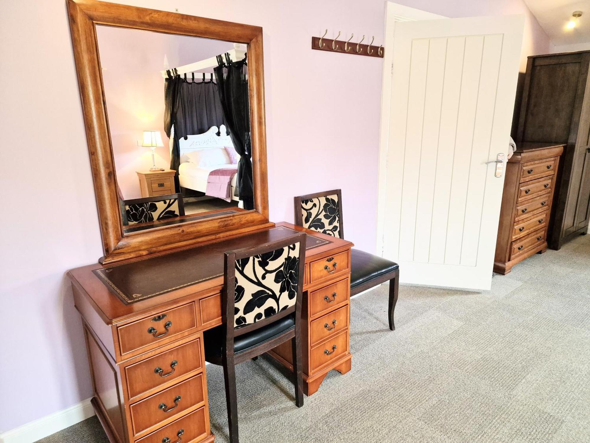 Ochil 10 With Private Hot Tub - Fife - Loch Leven - Lomond Hills Villa Kelty Екстериор снимка